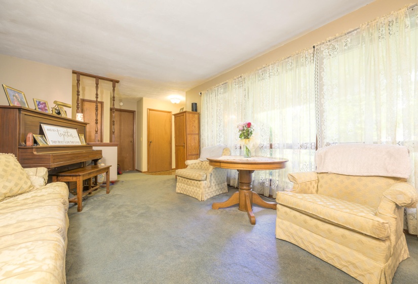 5714 Hickory Dr-3