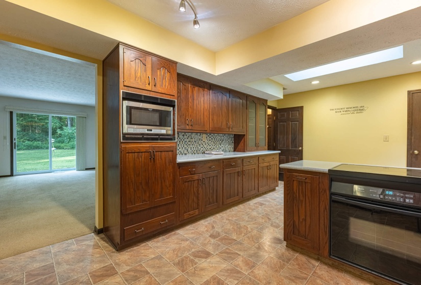 3072 Fowler-10