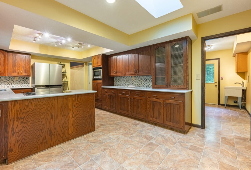 3072 Fowler-11