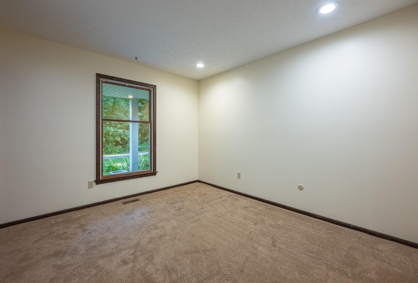 3072 Fowler-17
