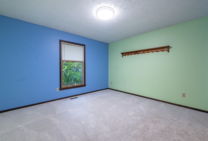 3072 Fowler-19