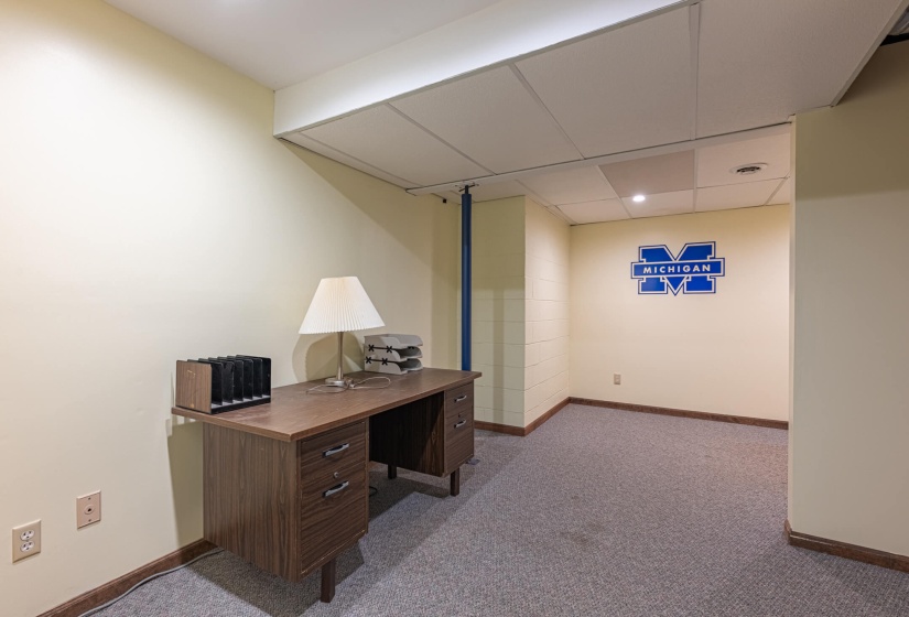3072 Fowler-32