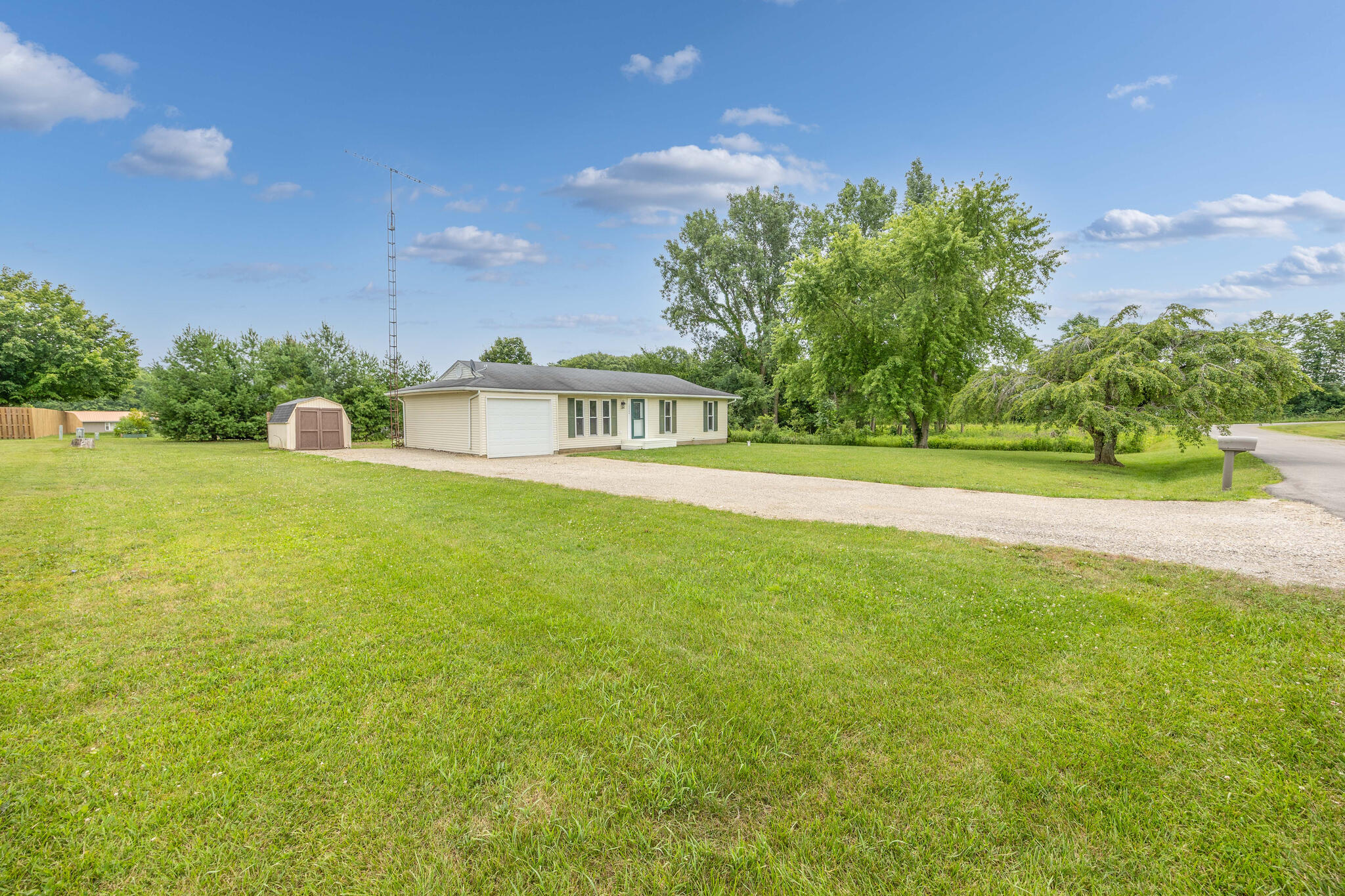 10040 Oakbrook Drive, Sidney, Ohio 45365