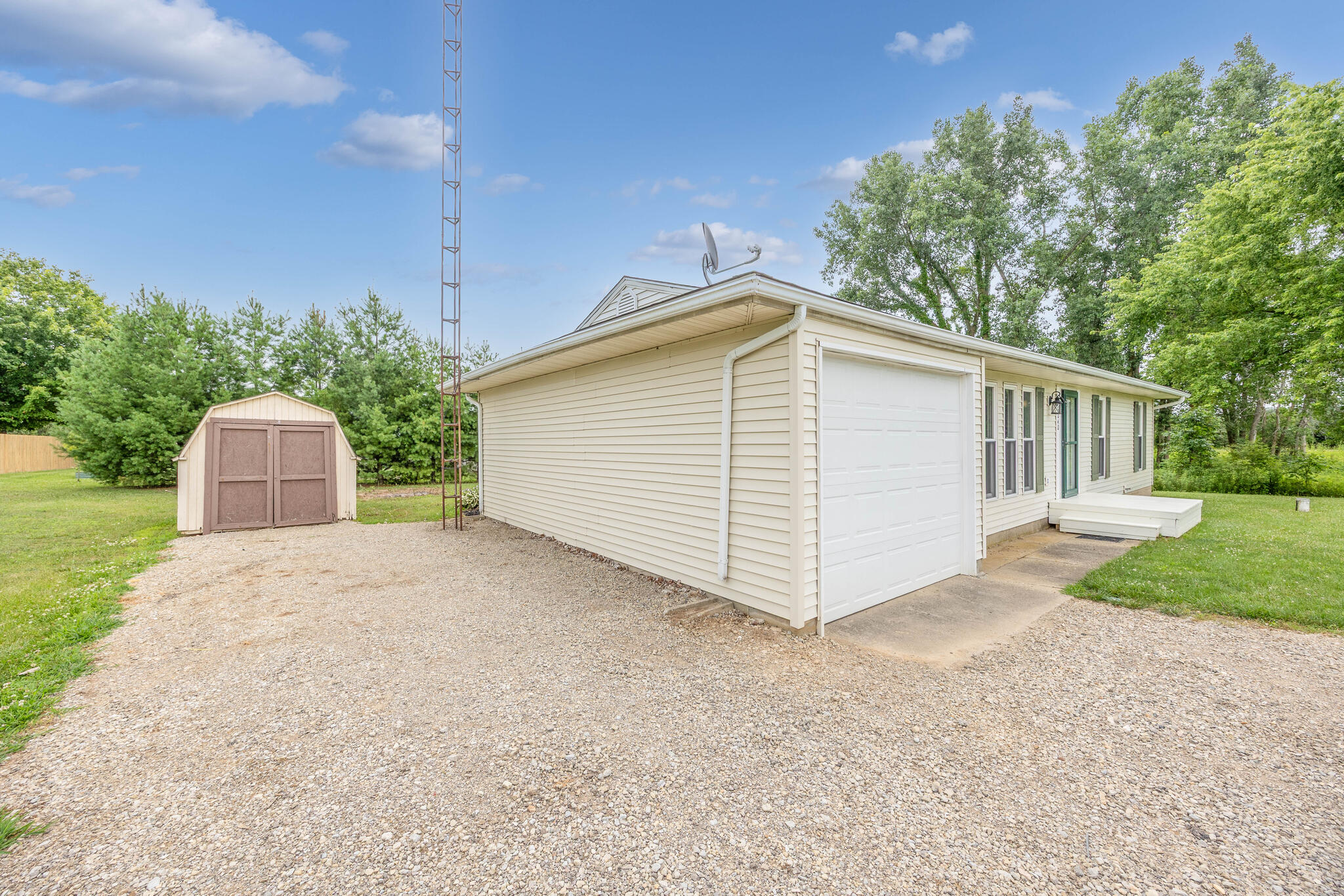 10040 Oakbrook Drive, Sidney, Ohio 45365