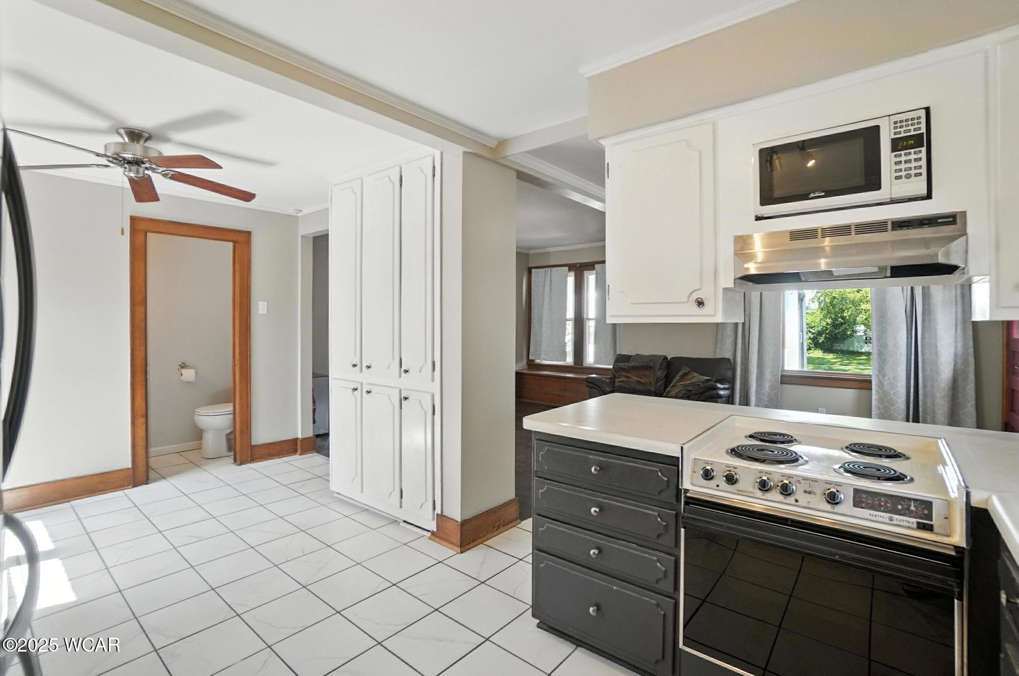 1574 Oakland Parkway, Lima, Ohio