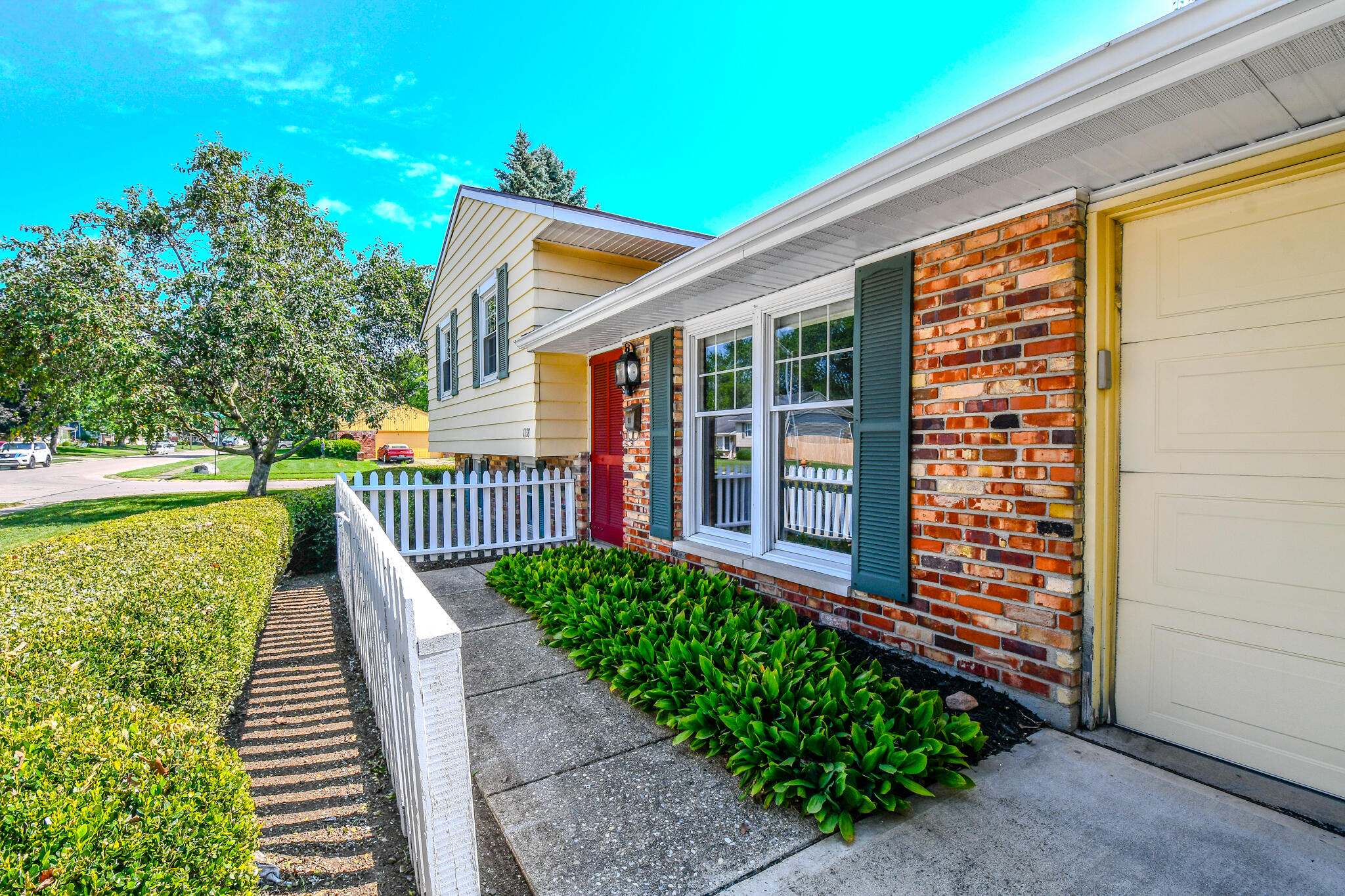 1138 Edgebrook Avenue, New Carlisle, Ohio 45344