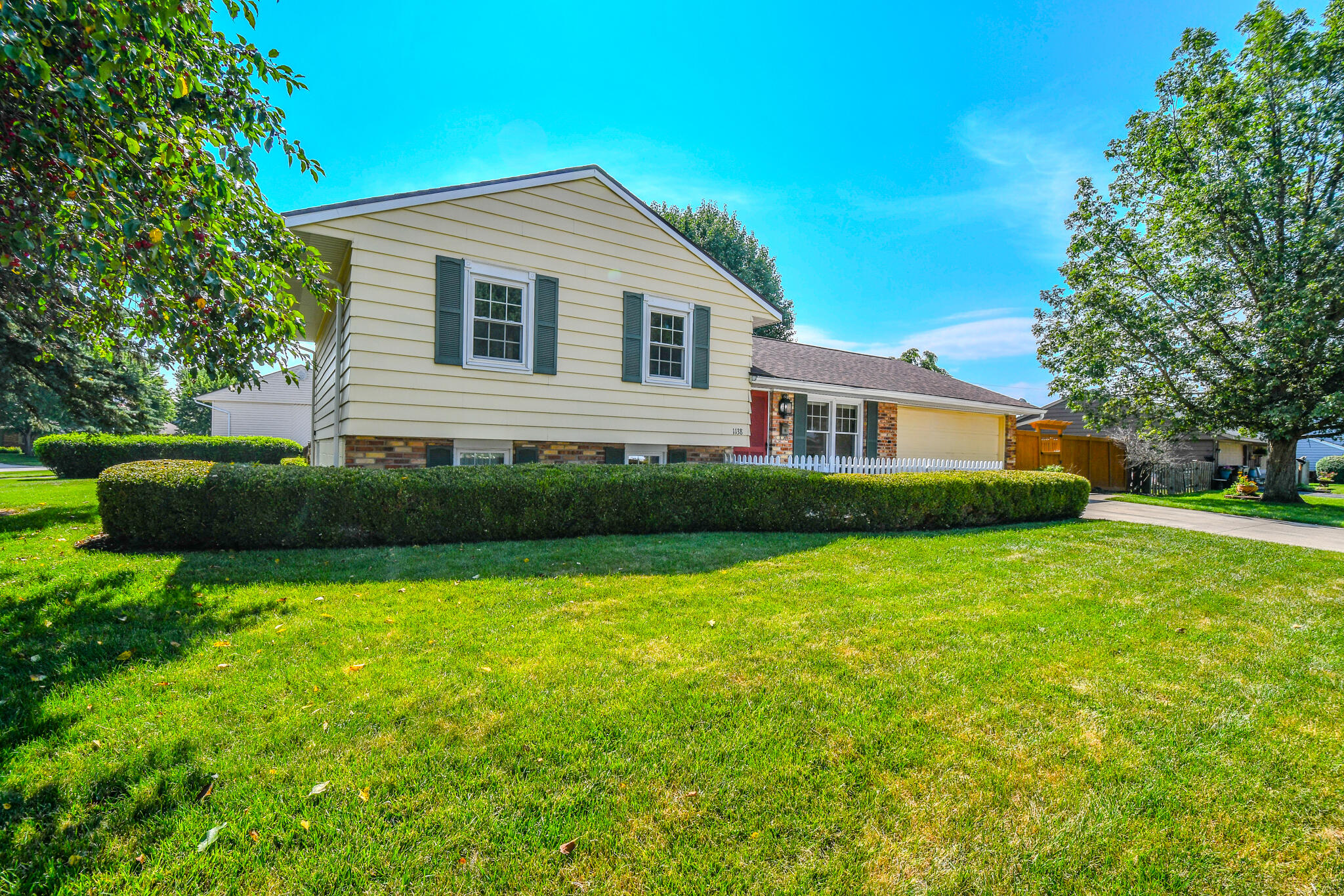 1138 Edgebrook Avenue, New Carlisle, Ohio 45344