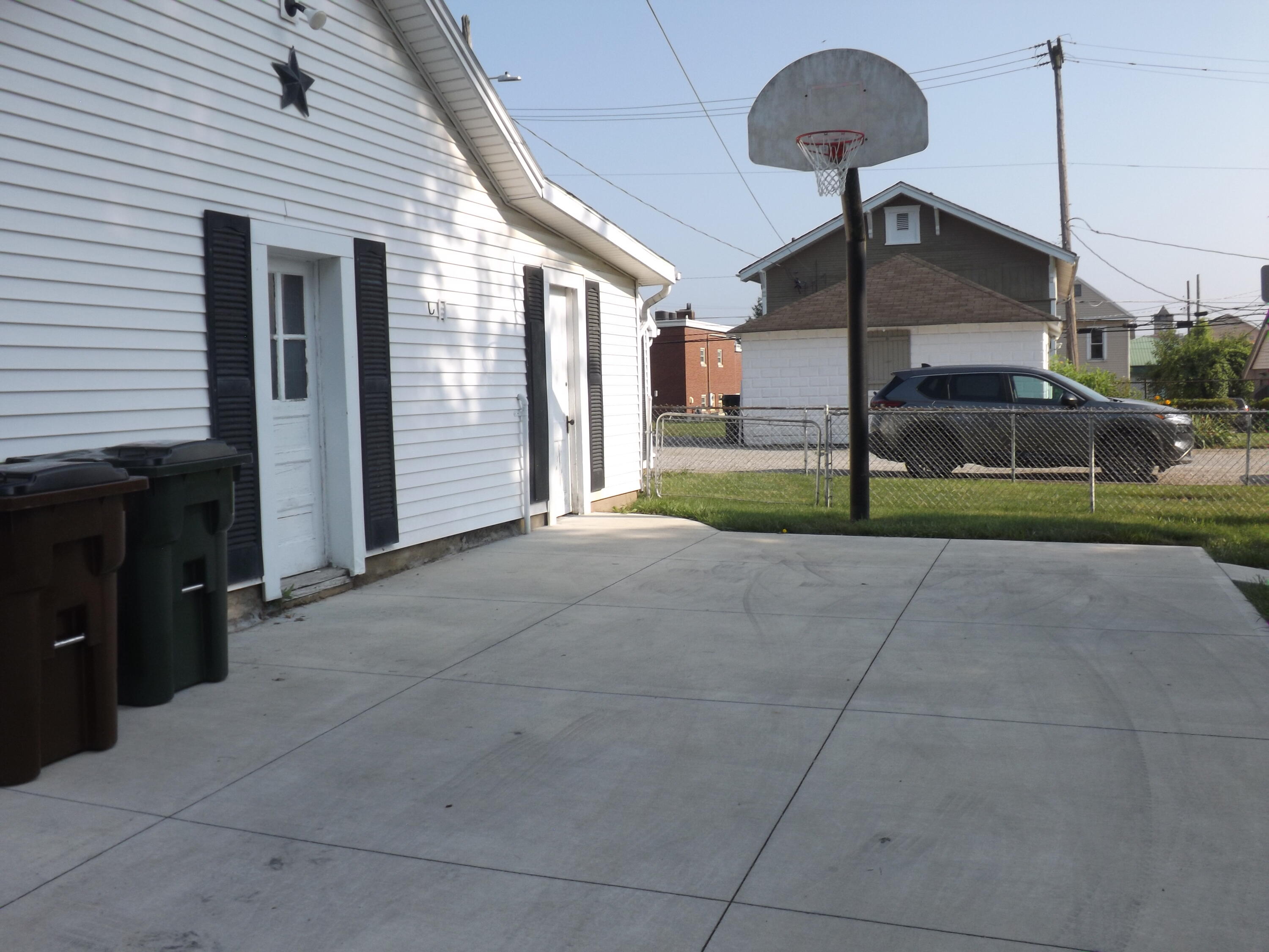 220 Wayne Street, Piqua, Ohio 45356