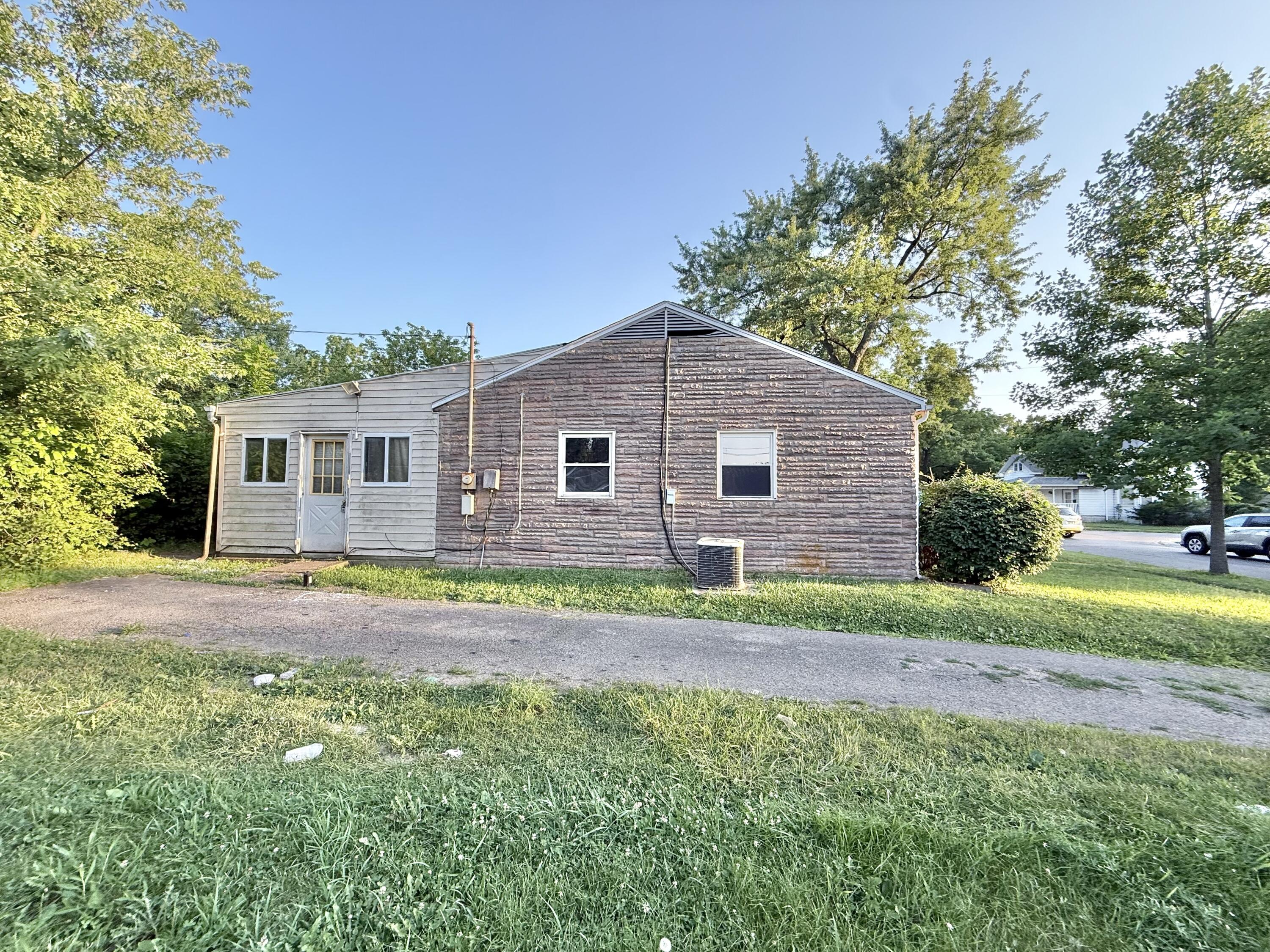 1824 Springmont Avenue, Springfield, Ohio 45506