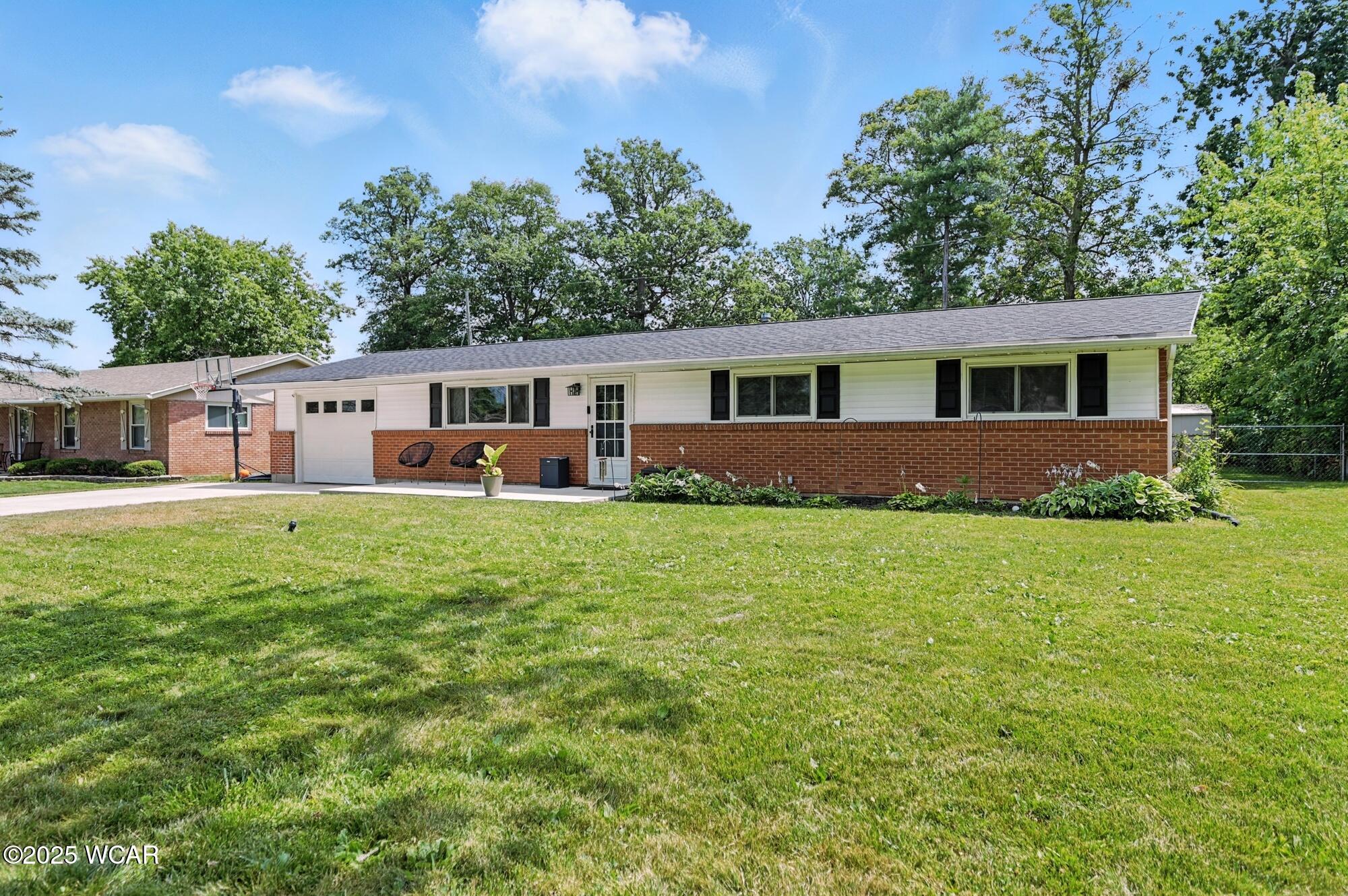 2238 Glenwood Avenue, Lima, Ohio