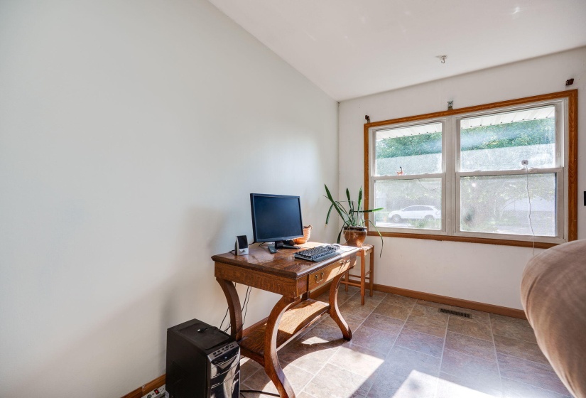 14-web-or-mls-413-weinland-st