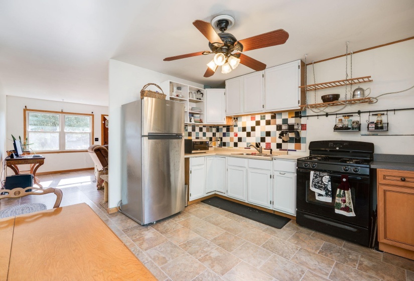 16-web-or-mls-413-weinland-st