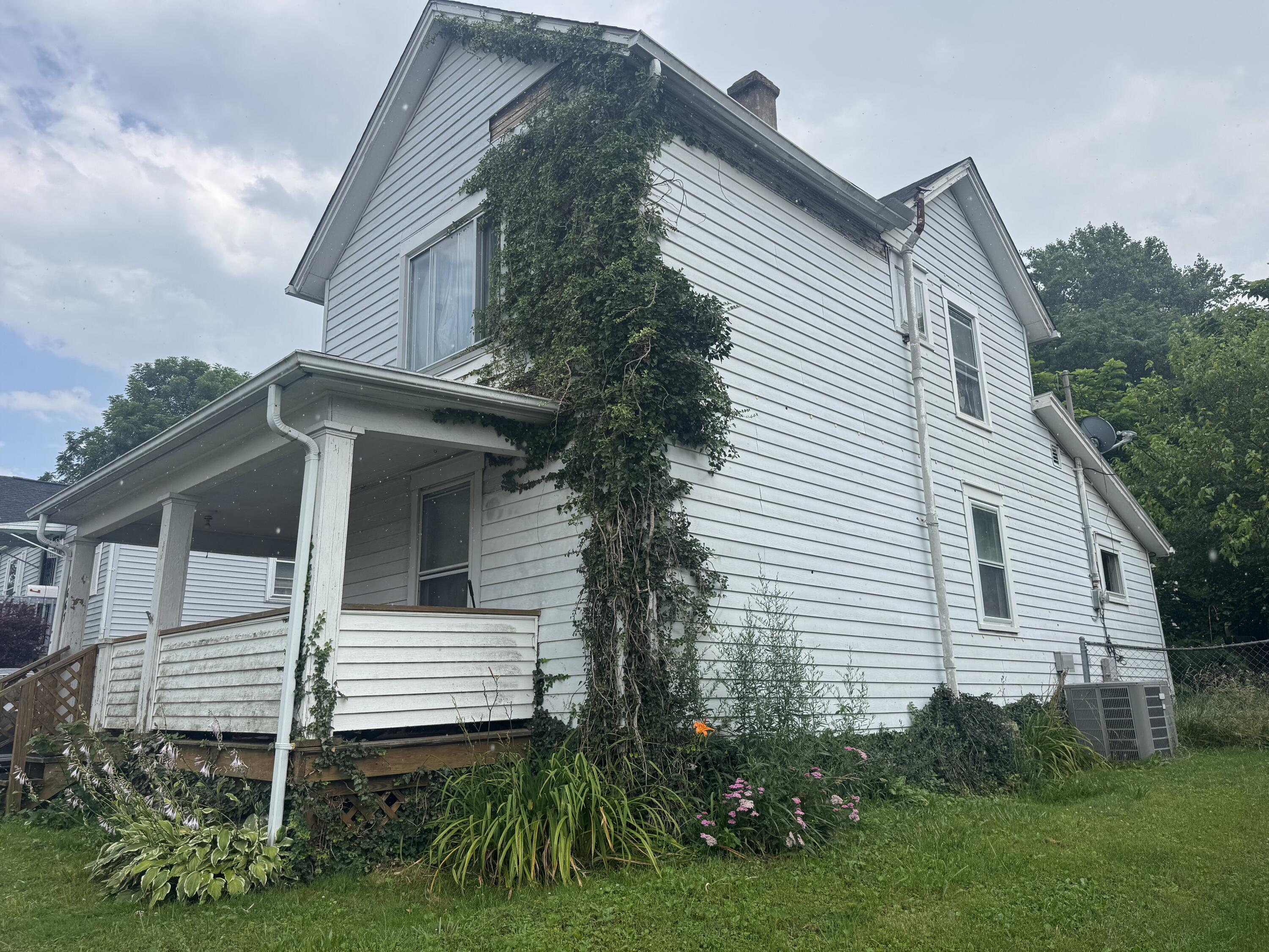 1667 Summit Street, Springfield, Ohio 45503