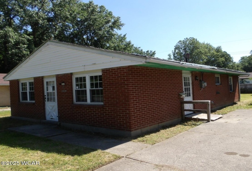 RIGHT SIDE