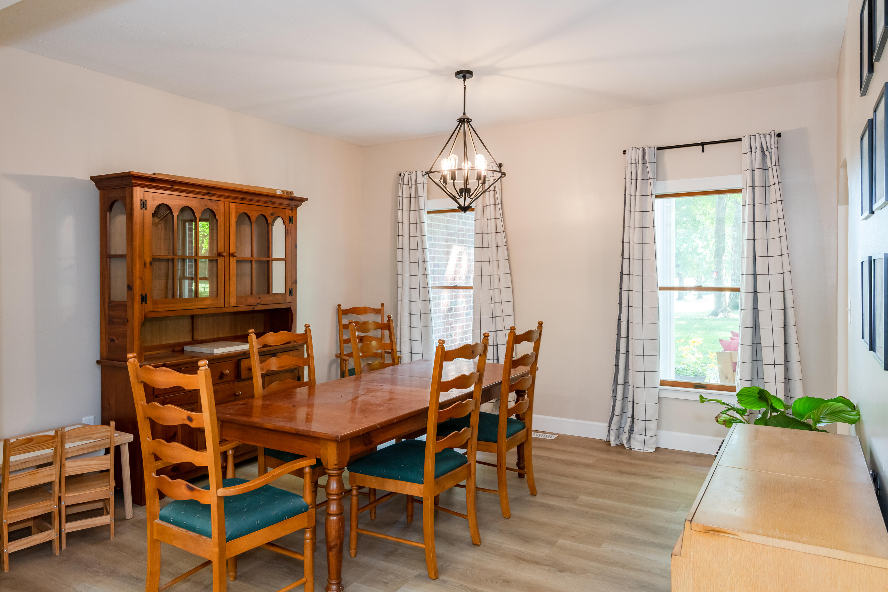 4341 Lone Wolf Avenue, Springfield, Ohio 45502