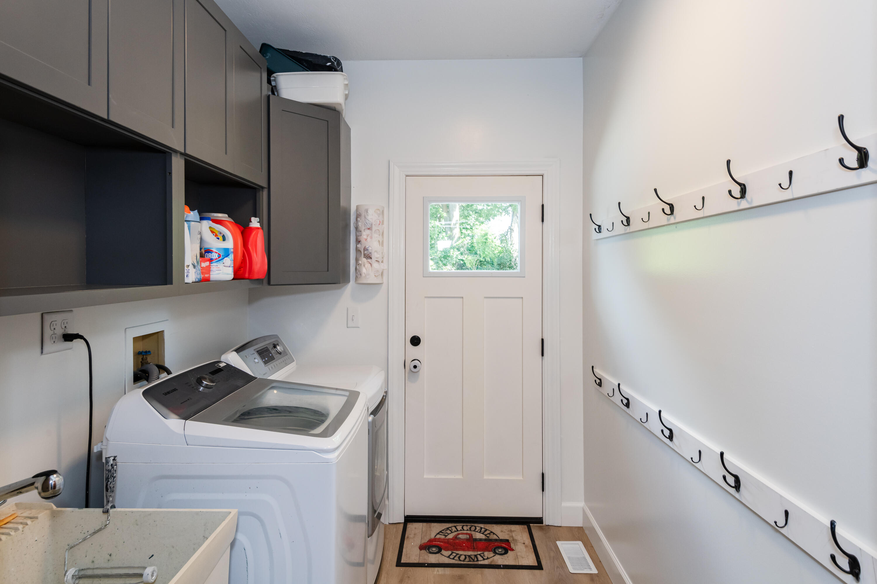 4341 Lone Wolf Avenue, Springfield, Ohio 45502