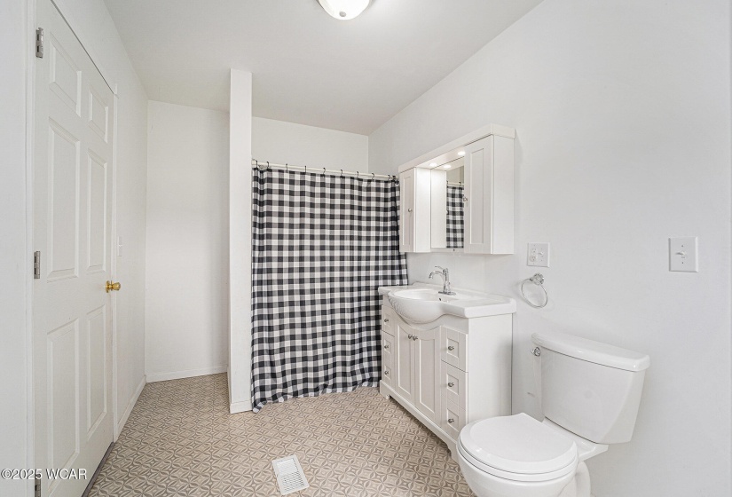 11820 County Road 17, West Unity, Ohio, 4 Bedrooms Bedrooms, ,1 BathroomBathrooms,Residential,For Sale,County Road 17,307352
