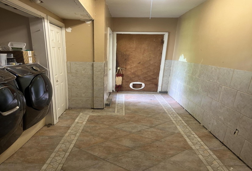 Rear Hallway to Garage