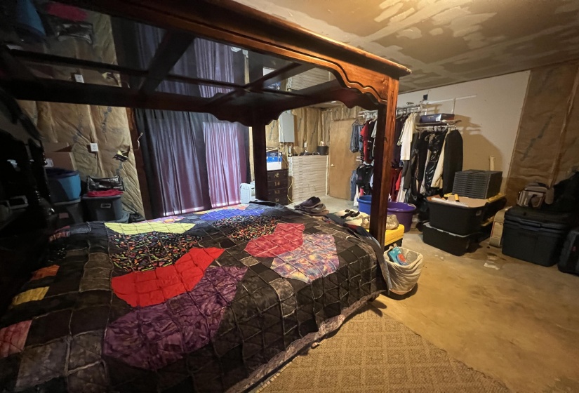 Master Bedroom (Former Business Area)