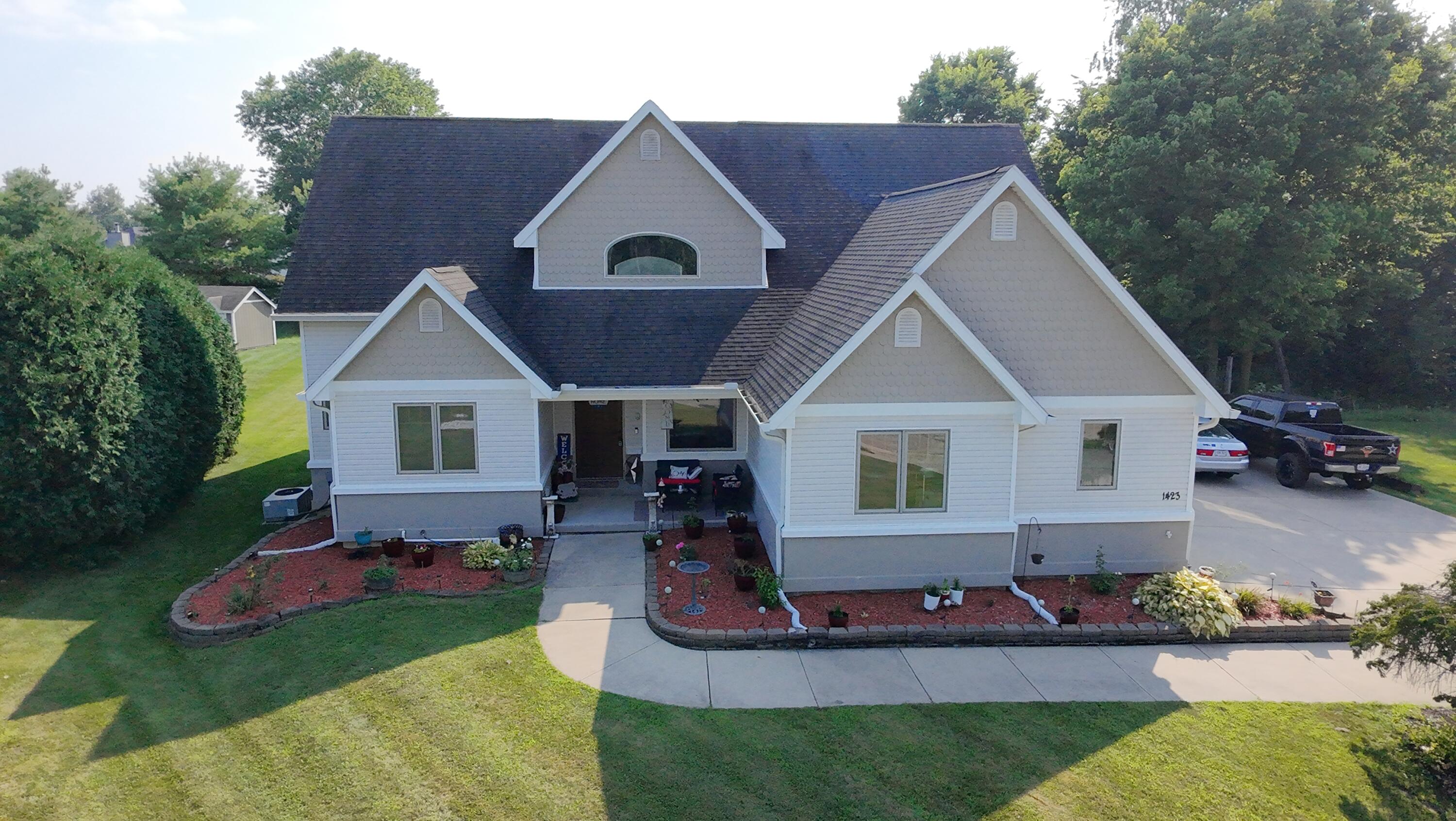 1423 Kingsgate Road, Springfield, Ohio 45503