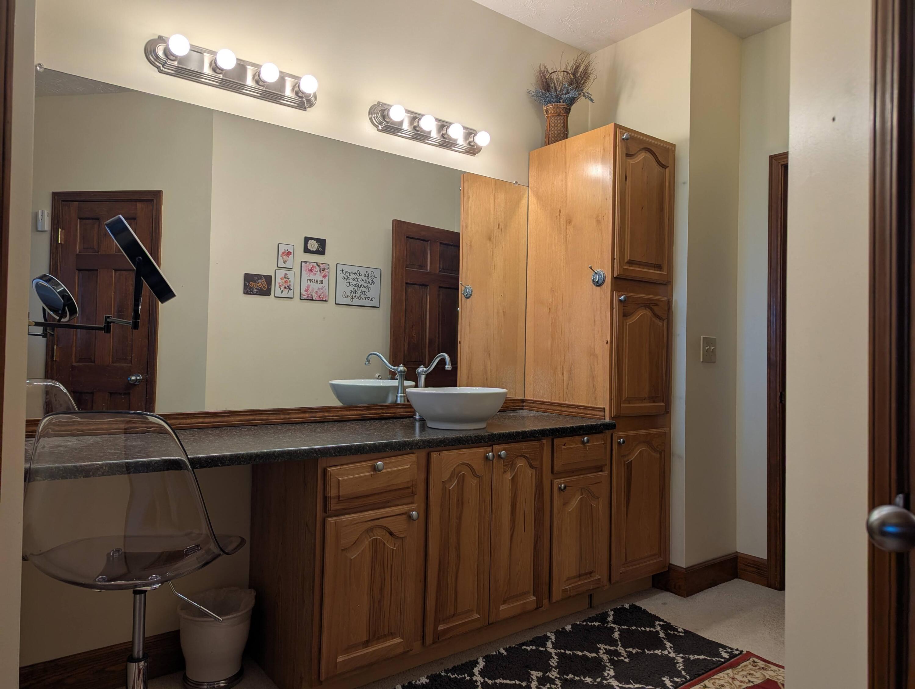 1423 Kingsgate Road, Springfield, Ohio 45503