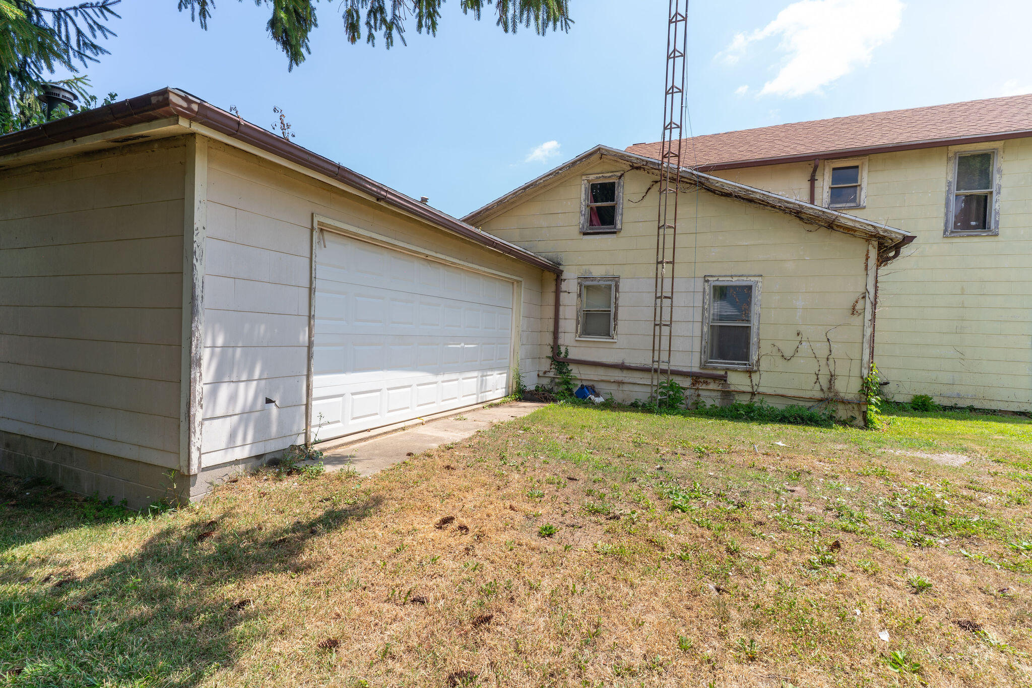 202 College Street, Jackson Center, Ohio 45334