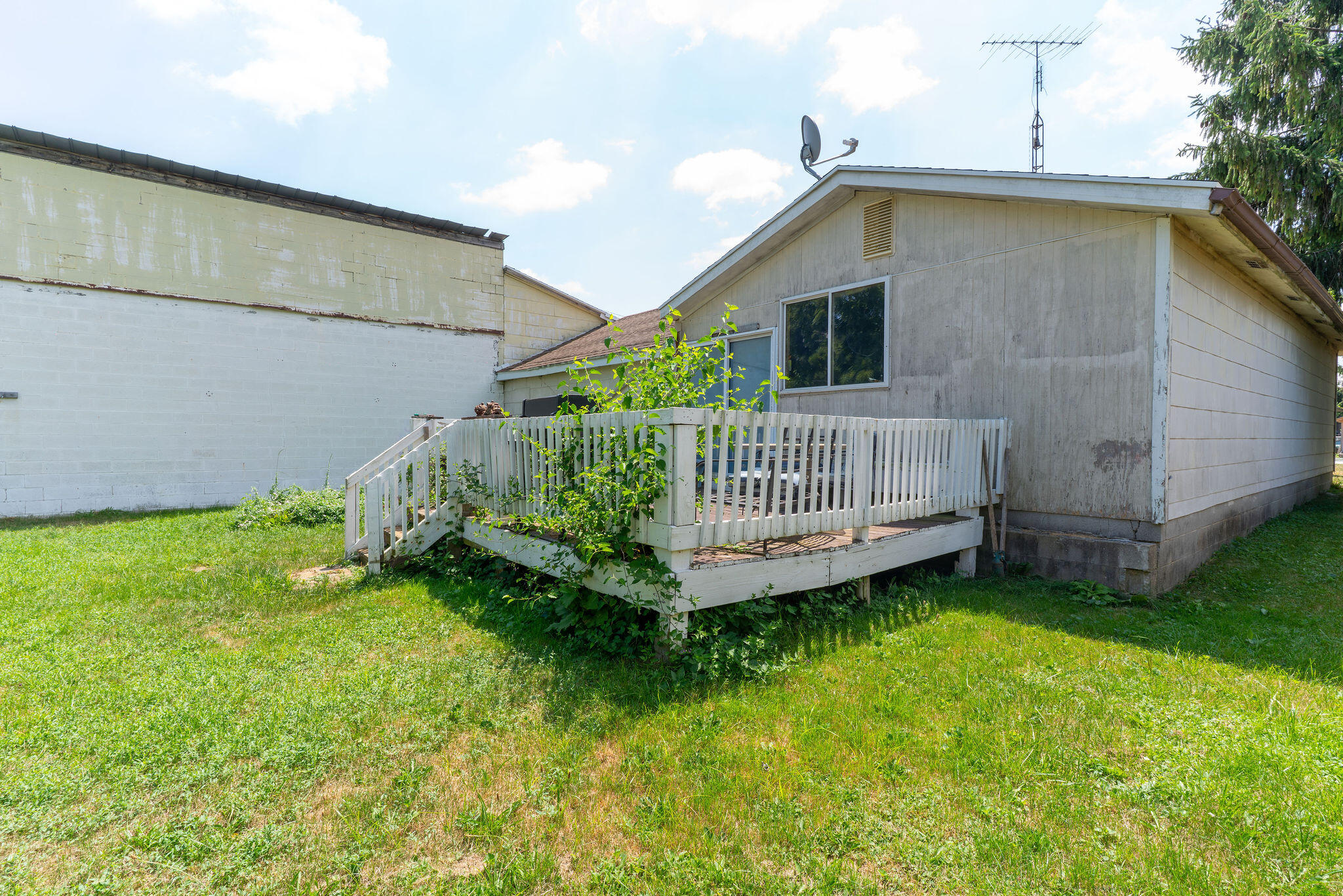 202 College Street, Jackson Center, Ohio 45334