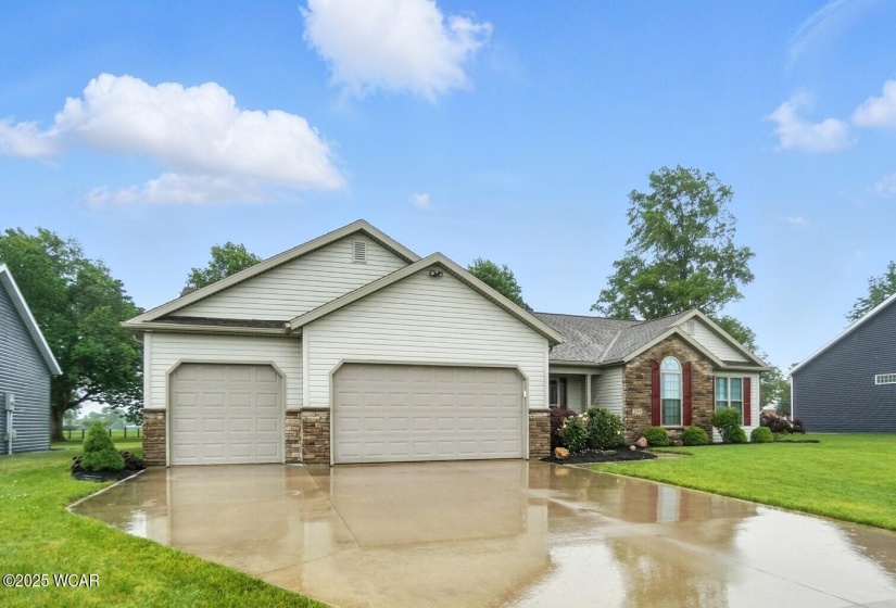 2564 Autumn Ridge Drive, Lima, Ohio, 3 Bedrooms Bedrooms, ,2 BathroomsBathrooms,Residential,For Sale,Autumn Ridge,307419