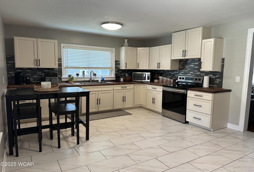 400 Westminster Street, Waynesfield, Ohio, 4 Bedrooms Bedrooms, ,1 BathroomBathrooms,Residential,For Sale,Westminster,307608