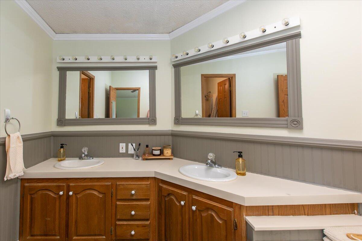 5246 Township Road 202, De Graff, Ohio 43318