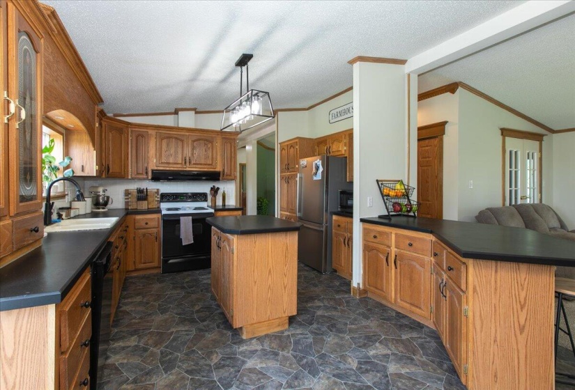 31-Kitchen3