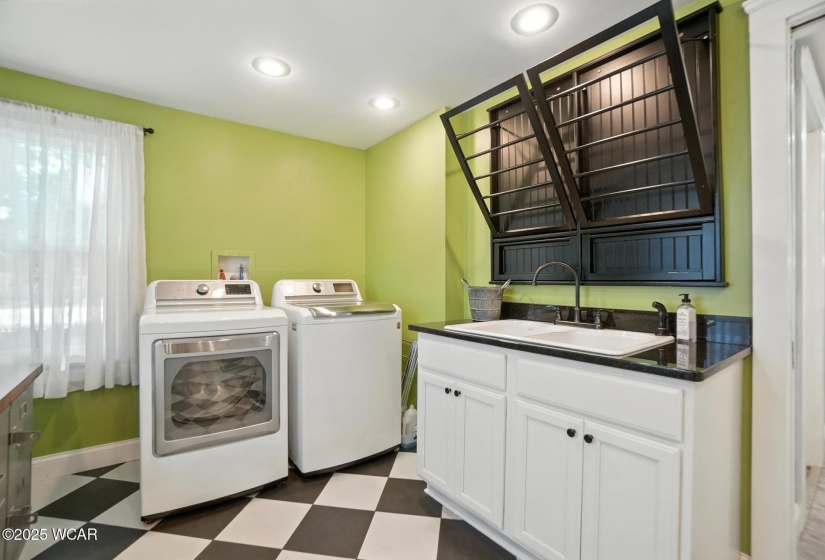 1930 MAIN Street, Findlay, Ohio, 5 Bedrooms Bedrooms, ,4 BathroomsBathrooms,Residential,For Sale,MAIN,307659