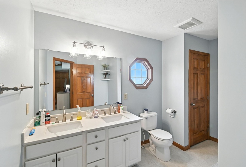24-web-or-mls-4109-brookston-dr