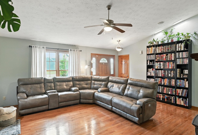 6-web-or-mls-4109-brookston-dr