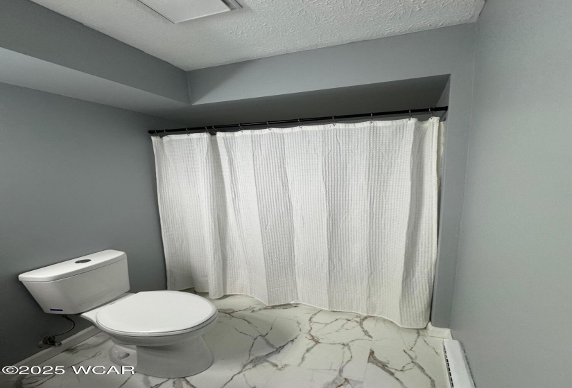 121 Broadway Street, Kenton, Ohio, 4 Bedrooms Bedrooms, ,2 BathroomsBathrooms,Residential,For Sale,Broadway,307245