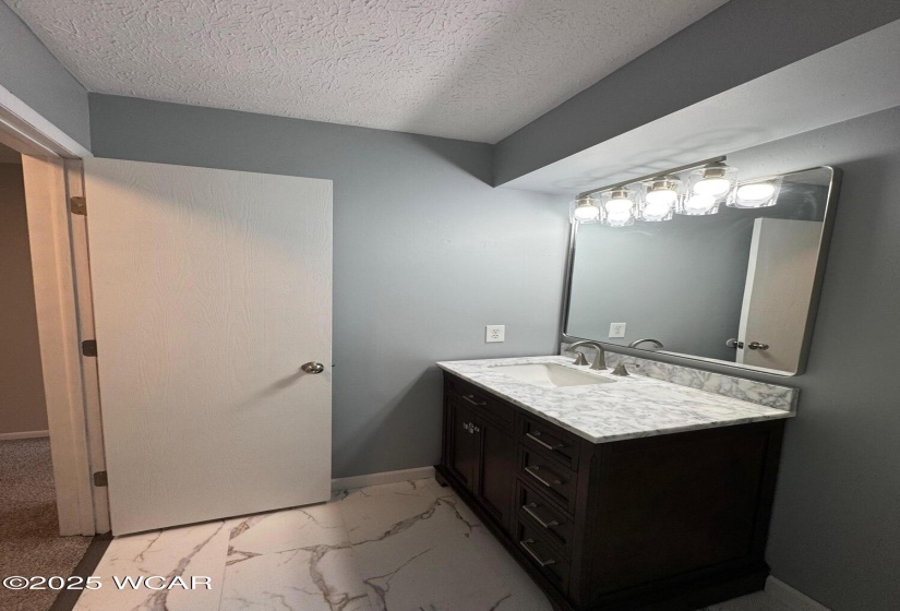 121 Broadway Street, Kenton, Ohio, 4 Bedrooms Bedrooms, ,2 BathroomsBathrooms,Residential,For Sale,Broadway,307245