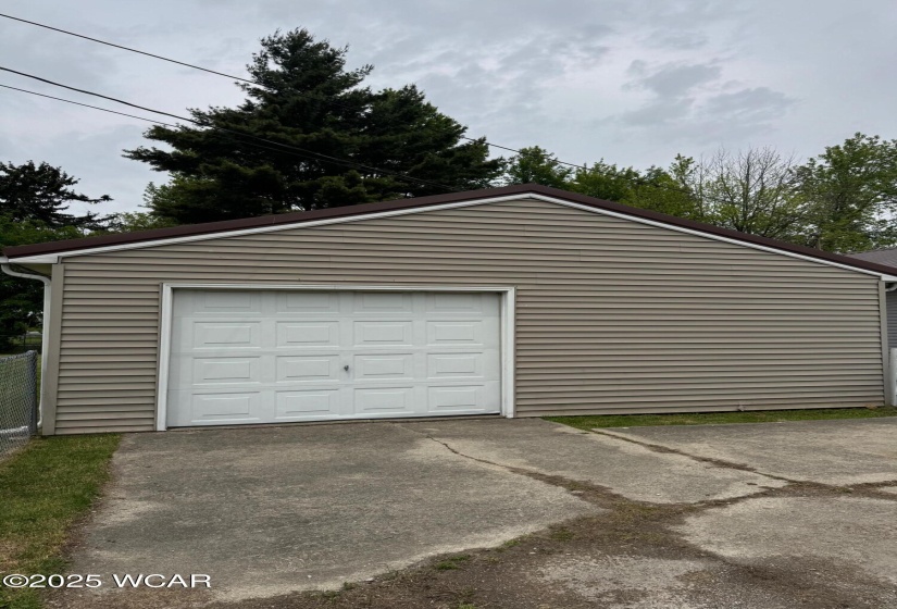 121 Broadway Street, Kenton, Ohio, 4 Bedrooms Bedrooms, ,2 BathroomsBathrooms,Residential,For Sale,Broadway,307245