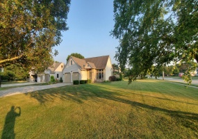 711 4th Street, Minster, Ohio 45865, 4 Bedrooms Bedrooms, ,2 BathroomsBathrooms,Residential,For Sale,4th,1040046