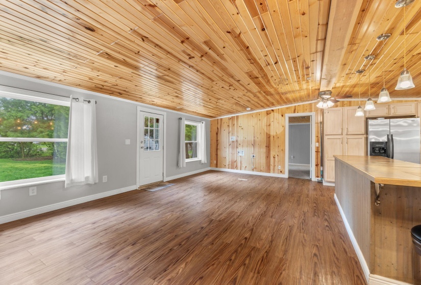 267 W State St (Interior-5