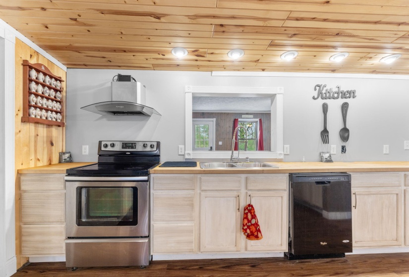 267 W State St (Interior-14