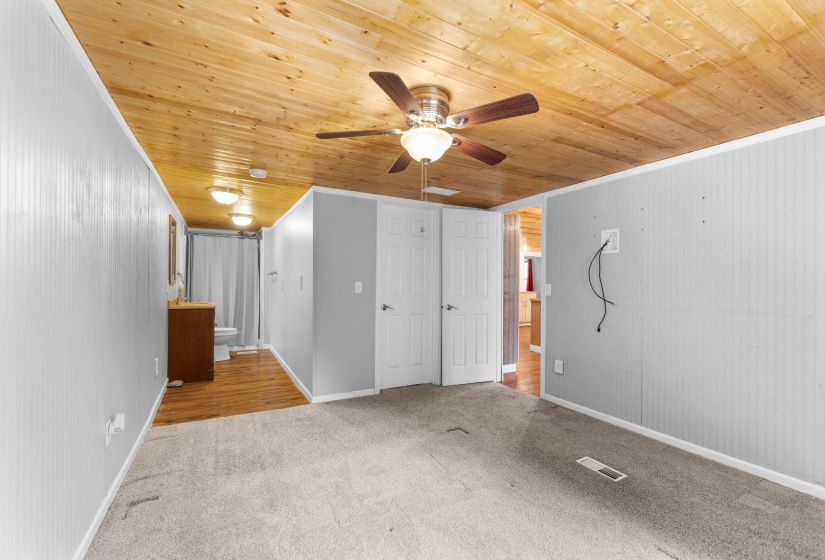 267 W State St (Interior-27
