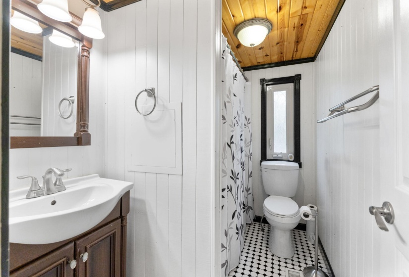 267 W State St (Interior-31