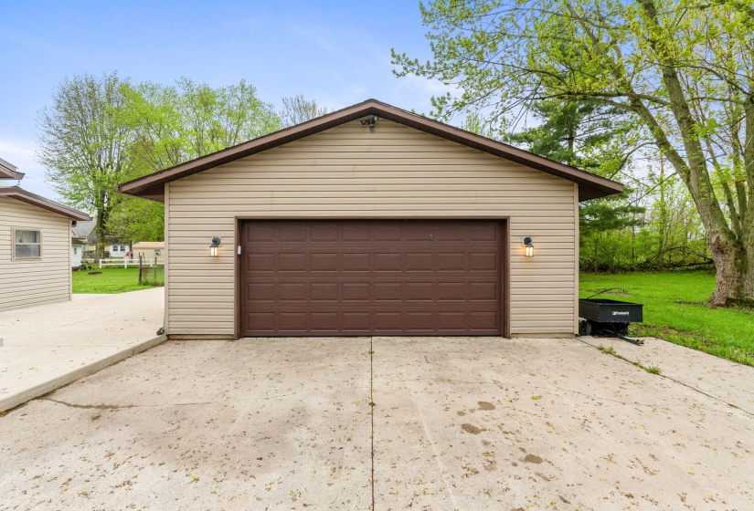 267 W State St (Exterior)-10