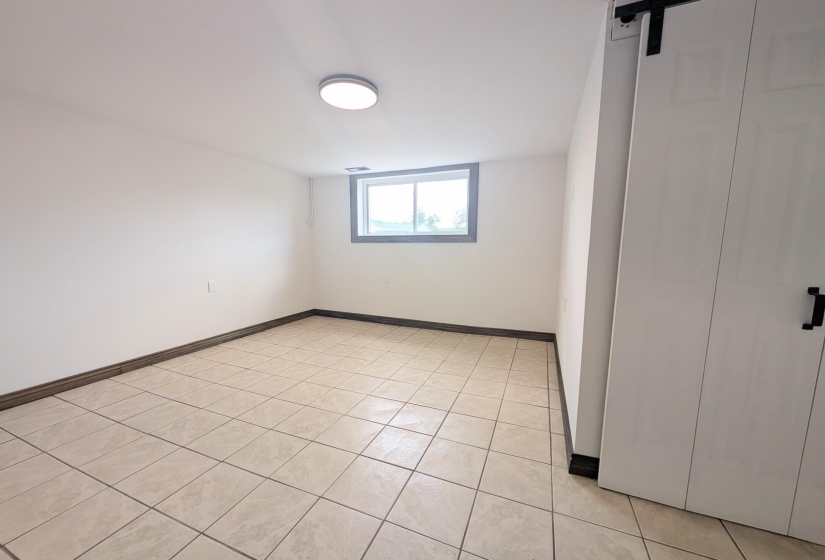 bedroom 4-2