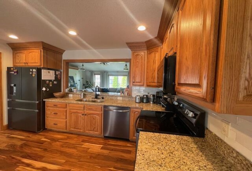 KITCHEN WITH LARGE PASS THRU/BAR