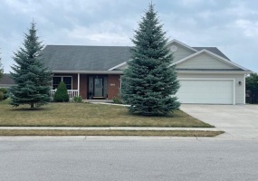 1809 Cinnamon Drive, Wapakoneta, Ohio 45895, 3 Bedrooms Bedrooms, ,2 BathroomsBathrooms,Residential,For Sale,Cinnamon,1040071