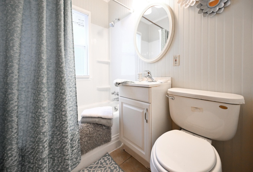 Hallway Full Bath