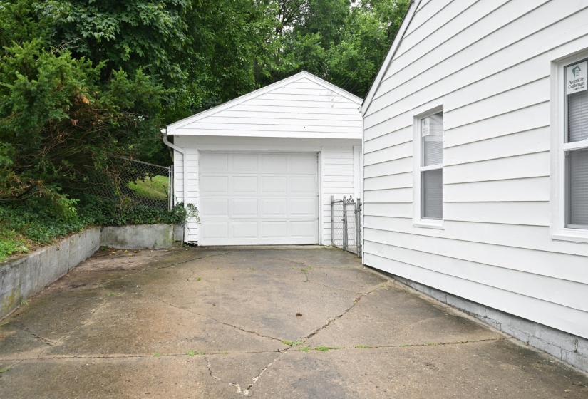 Extended driveway