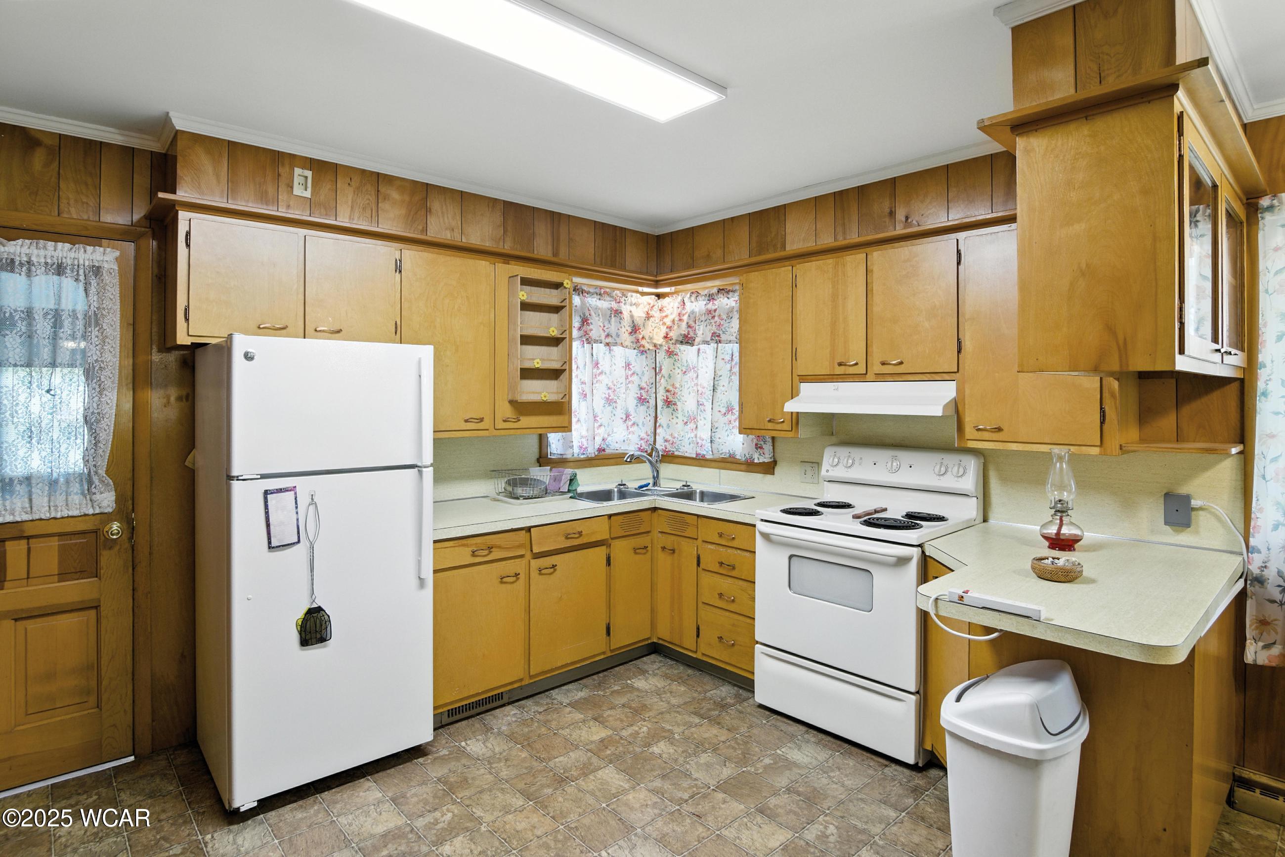 407 Walcot Street, Willshire, Ohio