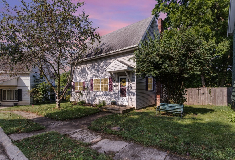 221 Walnut Street, Mechanicsburg, Ohio 43044, 4 Bedrooms Bedrooms, ,1 BathroomBathrooms,Residential,For Sale,Walnut,1040088